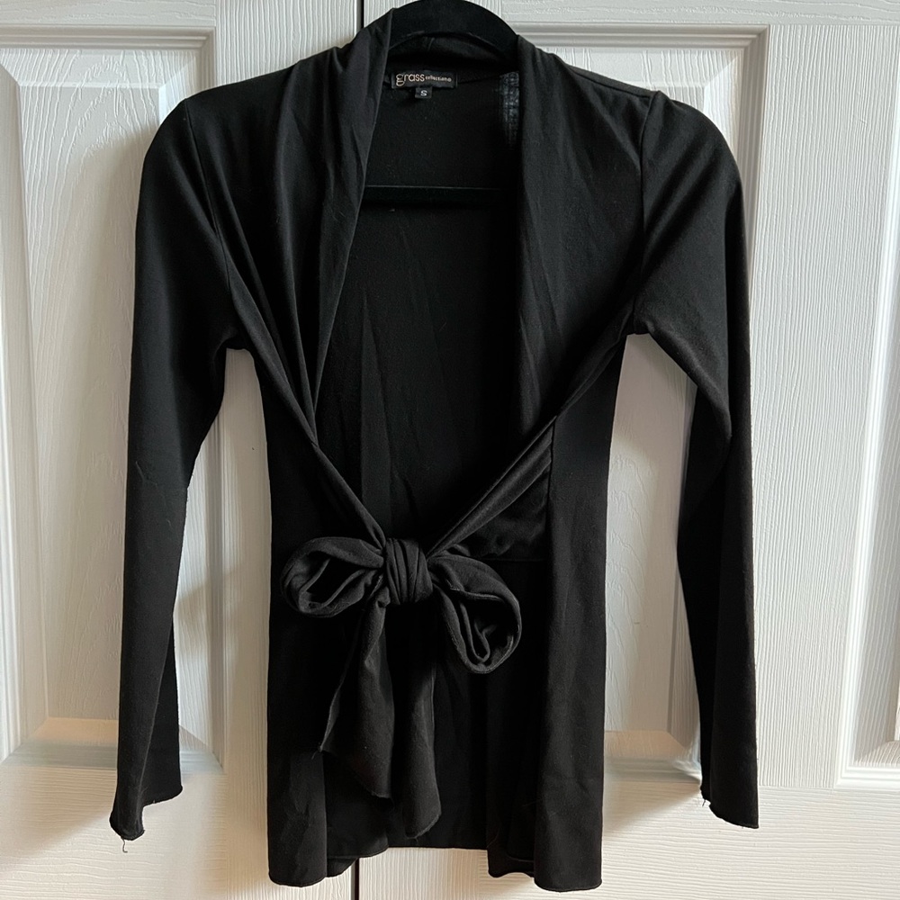 cardigan with tie either in front or back
